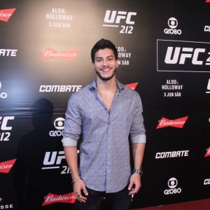 Arthur Aguiar marca presença no UFC 212 na Barra da Tijuca, no Rio de Janeiro, em 3 de junho de 2017