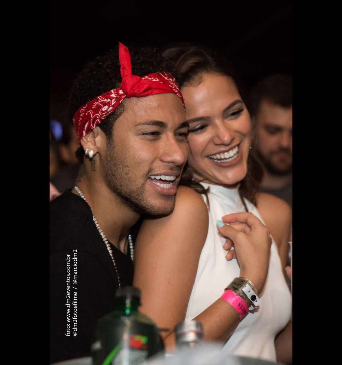 Foto: Um fã clube de Bruna Marquezine e Neymar postou uma foto com os  rostos dos artista e com a palabra 'Acabou', em cima da montagem. Bruna  Marquezine curtiu e os fãs
