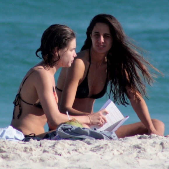 Bruna Linzmeyer interpreta a personagem Cibele na novela das nove, 'A Força do Querer', de Gloria Perez