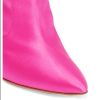 A bota cor-de-rosa escolhida por Anitta para a premiação MTV Millennials é feita em cetim com couro