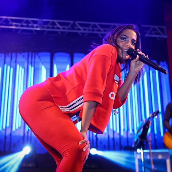 Anitta participou de programa mexicano e brincou ao dizer que precisava de um tradutor