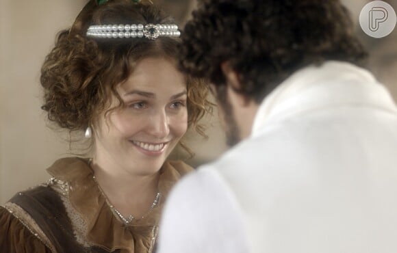 'Eu te amo exatamente assim!', responde Leopoldina (Letícia Colin) a Dom Pedro (Caio Castro), na novela 'Novo Mundo'