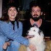 Fernanda Paes Leme teve a companhia do cachorro Google em inauguração de restaurante