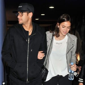 Bruna Marquezine matou as saudades de Neymar e foi ao encontro do namorado, nos Estados Unidos, na tarde desta quarta-feira, 7 de junho de 2017