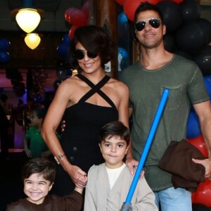 Juliana Paes brincou ao falar da personalidade dos filhos: 'Antonio é o ogro e o Pedro, o príncipe'