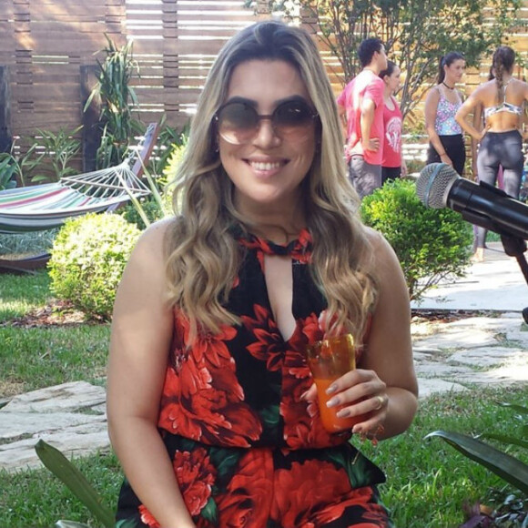 Naiara Azevedo brincou sobre boa forma em vídeo publico no Stories do Instagram