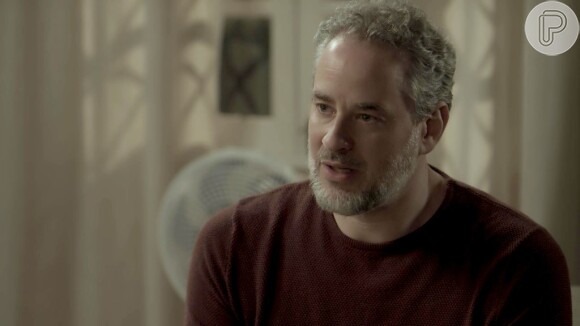 Eugênio (Dan Stulbach) confessa para Caio (Rodrigo Lombardi) que está apaixonado por Irene (Débora Falabella), na novela 'A Força do Querer'