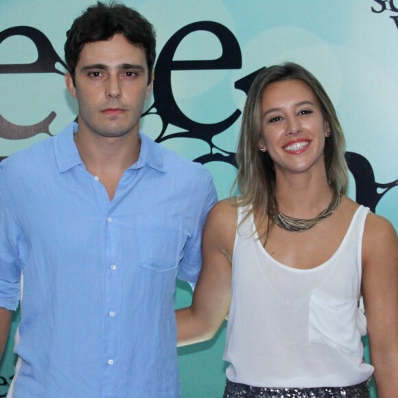 Cris Dias e Thiago Rodrigues estão oficialmente separados