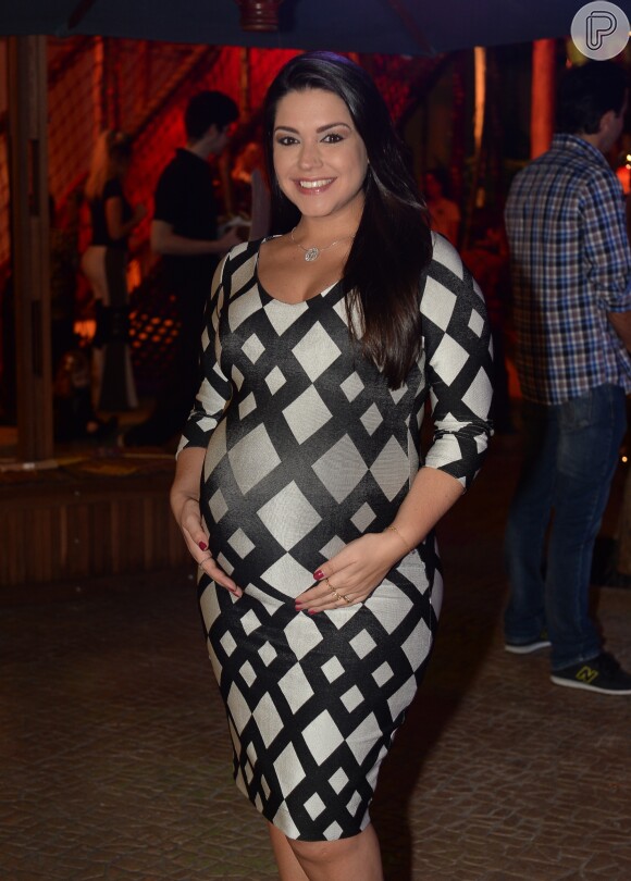 Thais Fersoza está grávida de oito meses