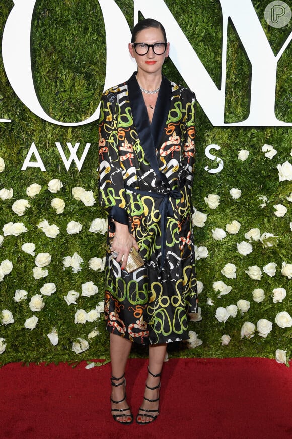 Jenna Lyons, designer de moda norte-americana, vestiu robe Voutsa x Paul Marlow no Tony Awards 2017, realizado em Nova York, Estados Unidos, neste domingo, 11 de junho de 2017