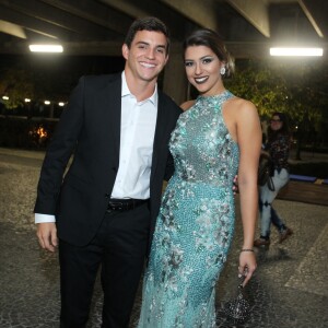 Vivian e Manoel estão faturando mais que Emilly, campeã do 'BBB17', com presença VIP
