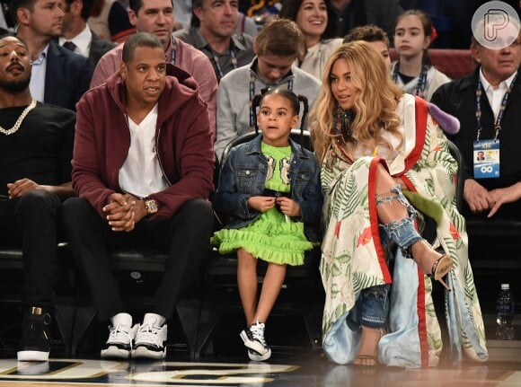 Beyoncé quer ter os gêmeos em casa perto da filha, Blue Ivy, e da família