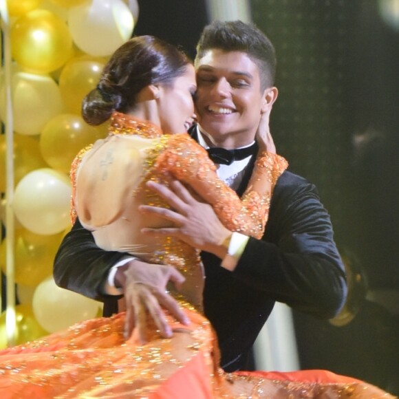 'Obrigado pequena por acreditar em mim e por estar caminhando ao meu lado nessa jornada incrível que estamos vivendo! Sou mais uma vez grato a tudo isso... somos um!', escreveu Paulo Vítor para Maytê Piragibe