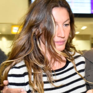 Gisele Bündchen desembarcou em São Paulo na última terça-feira, 13 de junho de 2017