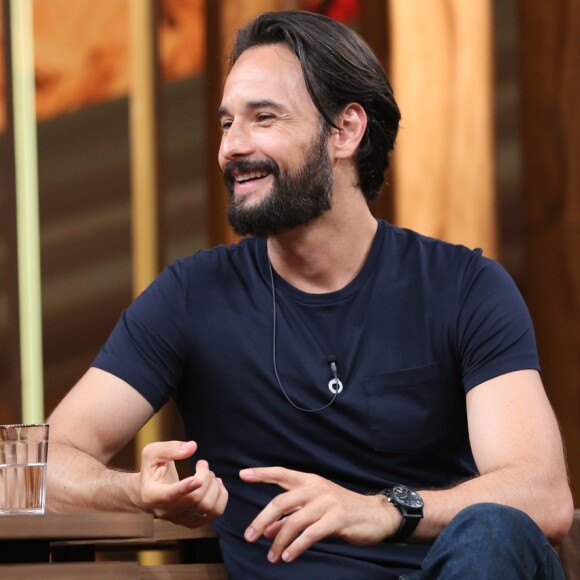 Rodrigo Santoro embarca rumo aos Estados Unidos em julho para começar as gravações da segunda temporada de 'Westworld', lançada em setembro do ano passado