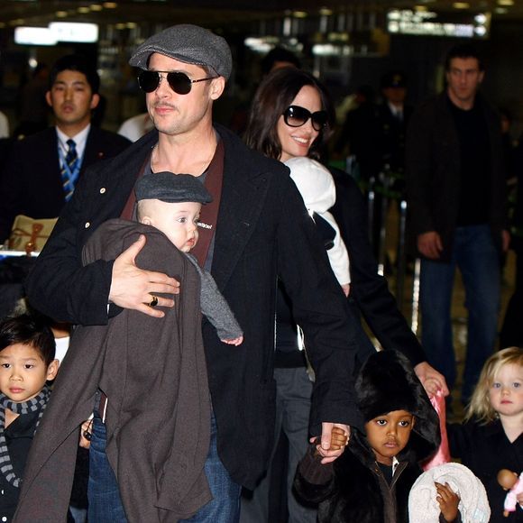 Ex de Brad Pitt, Angelina Jolie se mudou com seis filhos para mansão de R$ 79 milhões