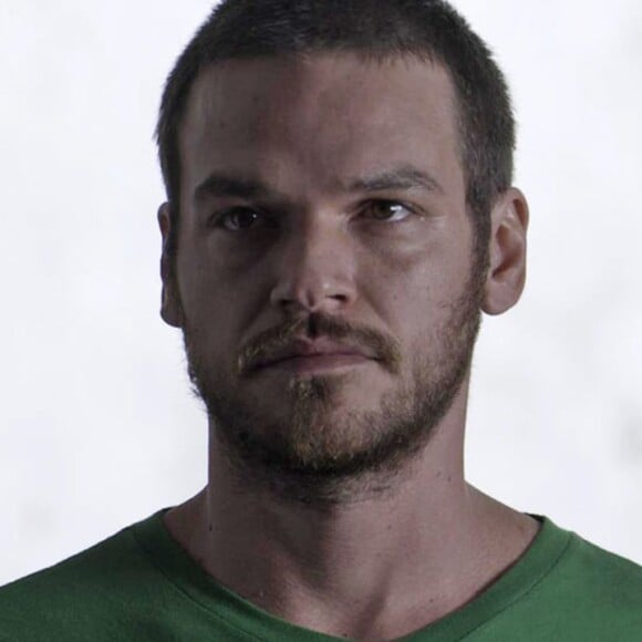 Rubinho (Emílio Dantas) volta para a prisão, na novela 'A Força do Querer'