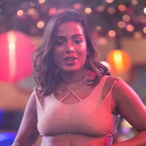 Anitta usou suas redes sociais para se posicionar contra o projeto que visa criminalizar o funk