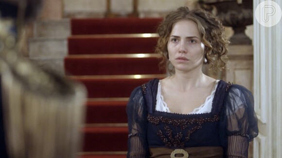 Joaquim (Chay Suede) pede que Leopoldina (Leticia Colin) ajude Anna (Isabelle Drummond), na novela 'Novo Mundo'