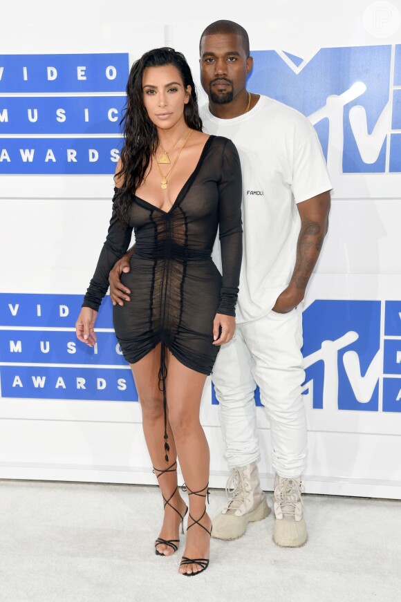Kim Kardashian chegou a pensar no divórcio de Kanye West