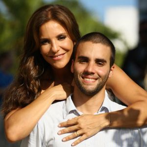 Ivete Sangalo gosta de apelidar amigos do marido e o envergonha