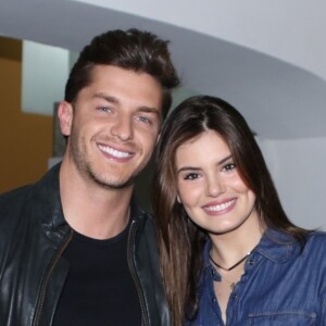 Festa de aniversário de Klebber Toledo e Camila Queiroz terá mini porções de picadinho carioca (filé mignon, arroz e farofa de banana com ovo poché)