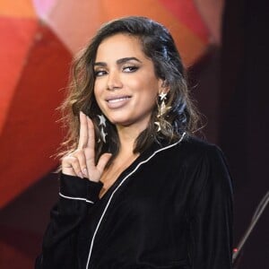 Anitta está namorando, mas manterá a identidade do novo amor em sigilo a pedido dele