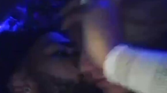 Gabigol postou vídeo beijando a namorada, Rafaella Santos, e se declarou nesta sexta-feira, 16 de junho de 2017