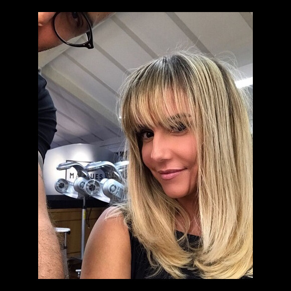 Deborah Secco mostoru seu novo corte de cabelo a seus seguidores