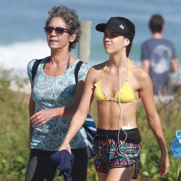 Pérola Faria afirma que mantém amizade com Bernardo Velasco: 'Nunca terminei um namoro com mágoa porque alguém fez uma sacanagem. Pelo menos, nunca fiquei sabendo. Então, o término foi tranquilo. Claro que tem aquela coisa: término é sempre término'