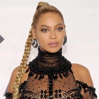 Gêmeos de Beyoncé e Jay-Z permanecem em hospital por 'pequeno problema de saúde'