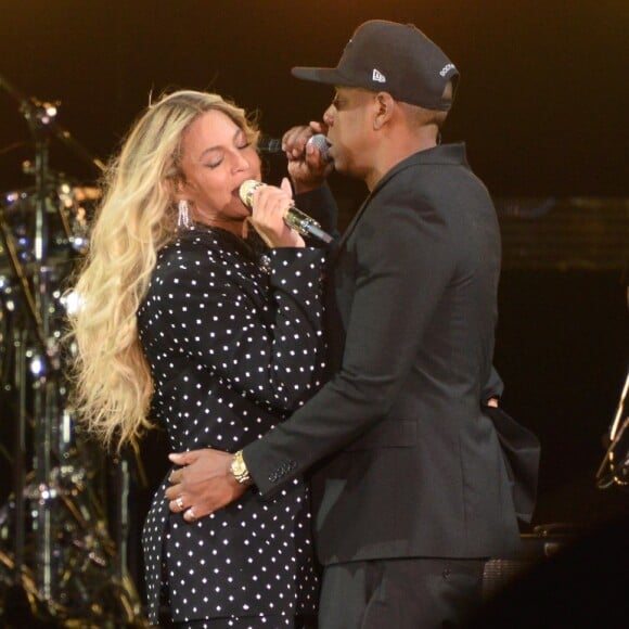 De acordo com a imprensa internacional, não existem, ainda, detalhes de qual seria o motivo dos gêmeos e Beyoncé não terem sido liberados do hospital