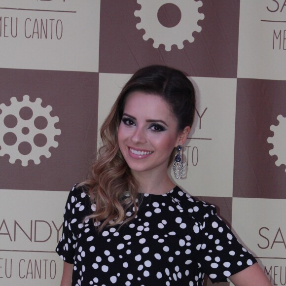 Sandy ainda revelou que só deu o primeiro beijo aos 14 anos