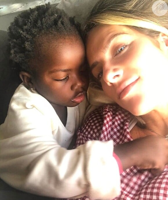 Giovanna Ewbank conheceu Titi em julho de 2015 em Malauí, na África