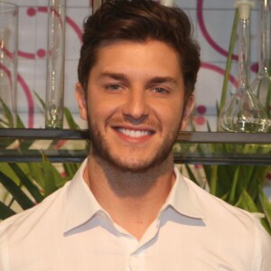 Klebber Toledo é geminiano, nascido em 14 de junho