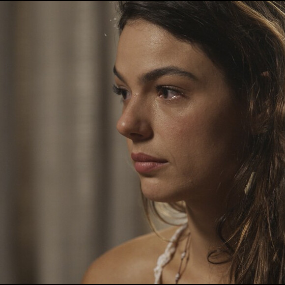 Ritinha (Isis Valverde) briga com Ruy (Fiuk) e sai de casa, na novela 'A Força do Querer'