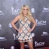 Jamie Lynn Spears, irmã de Britney, também foi ao Academy of Country Music Awards