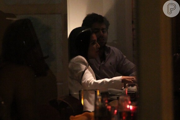 Mariana Rios teve noite romântica com o namorado, Patrick Bulus; casal jantou em um restaurante no Leblon, no Rio