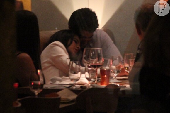 Mariana Rios janta com o namorado, Patrick Bulus, no Leblon, no Rio, na noite desta segunda-feira, 7 de abril de 2014