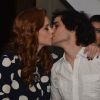 Fiuk e Sophia Abrahão trocaram muitos beijos durante o pocket show de Preta Gil