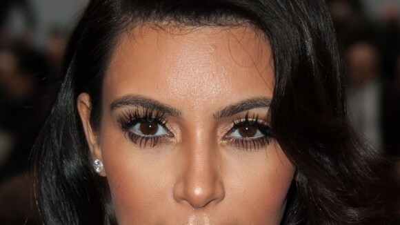 Kim Kardashian lembra dificuldade de engravidar: 'Tenho óvulos de mulher de 50'