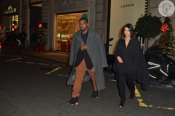Kanye West e Kim Kardashian celebram a gravidez de três meses