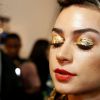 Thaila Ayala usou uma maquiagem com destaque nos olhos para o desfile da Ausländer