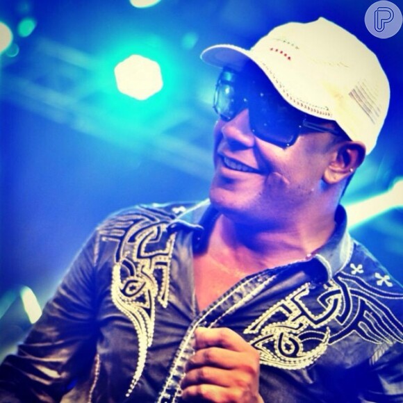 Márcio Victor, do Psirico, diz que a banda só lucrou R$ 200 com direitos autorais do hit 'Lepo lepo', em abril de 2014