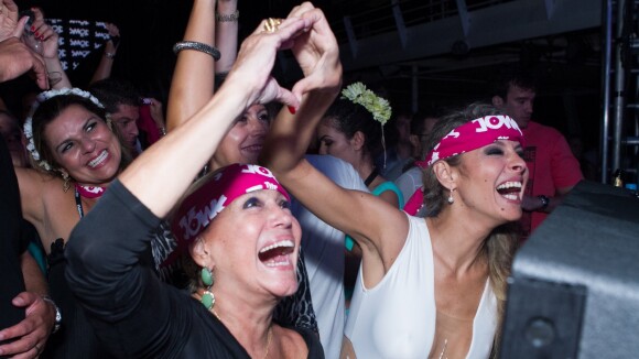 Susana Vieira se diverte em festa de casamento do filho a bordo de cruzeiro