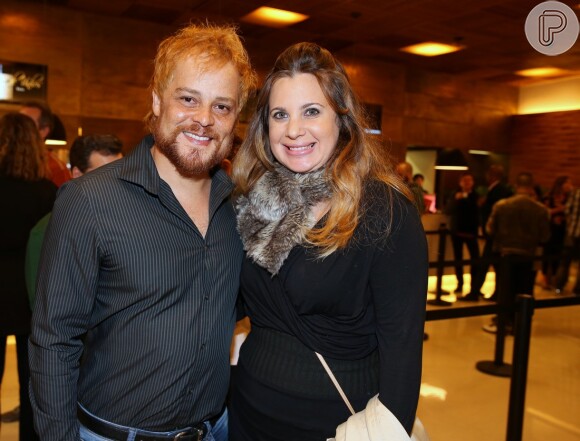 O ator Germano Pereira e sua mulher, Marta Giovanelli, na pré-estreia do filme 'Getúlio', estrelado por Tony Ramos, em São Paulo, em 14 de abril de 2014