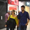 Fernanda Lima e Rodrigo Hilbert trocaram carinhos no aeroporto Santos Dumont, no Rio de Janeiro, na tarde desta terça-feira, 15 de abril de 2014