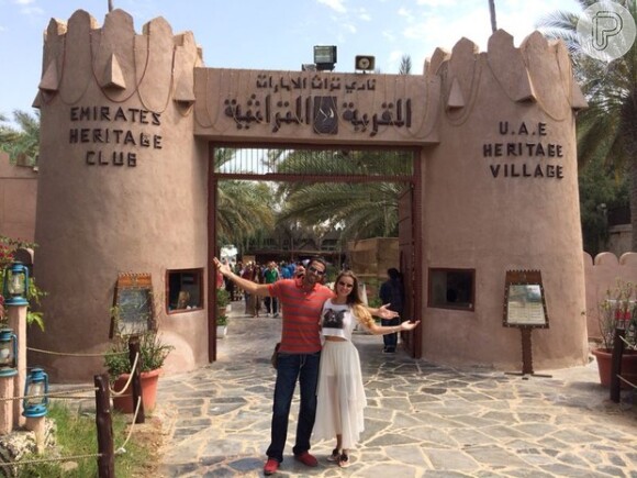 Latino e Rayanne Morais se divertem juntos em Dubai