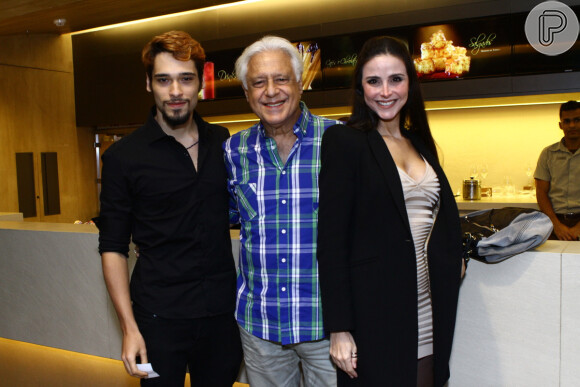 Famosos prestigiam pré-estreia do filme 'Getúlio', no shopping Village Mall, no Rio de Janeiro, em 16 de abril de 2014