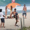 Vanessa Gervelli e Marcello Melo Jr. gravam cenas de 'Em Família', na praia do Recreio dos Bandeirantes, na Zona Oeste do Rio de Janeiro, em 22 de abril de 2014